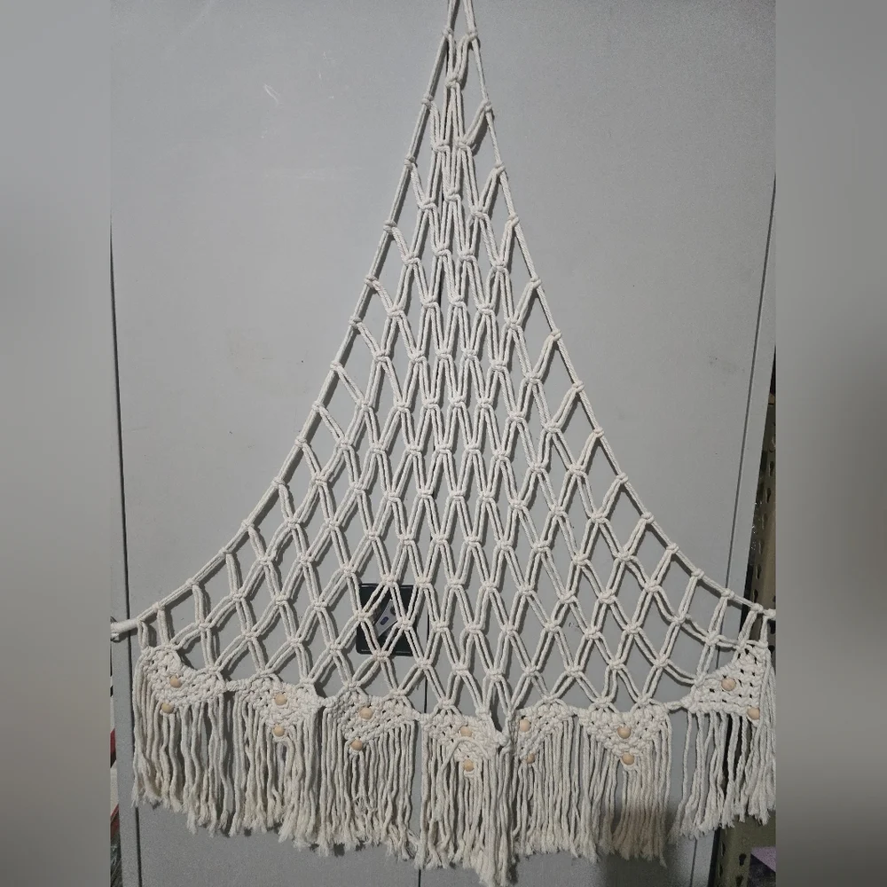 Handmade Macramé Wall Hanging with Fringe 39